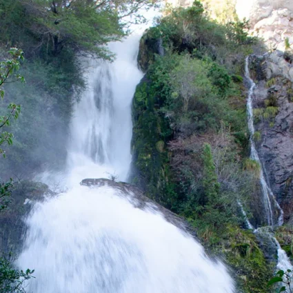 Comarca-Una-Cascada-de-los-Tambores-1280x600